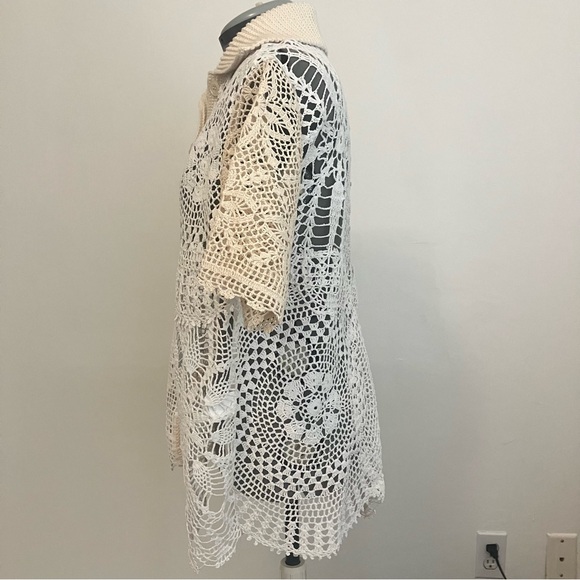 Eliou Doily Button Down, Medium - Picture 7 of 9